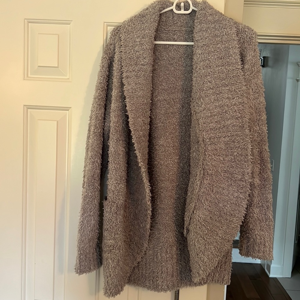 Honeydew brand. Large and light grey